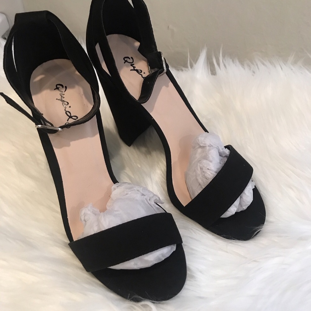 Lola shoetique sandals